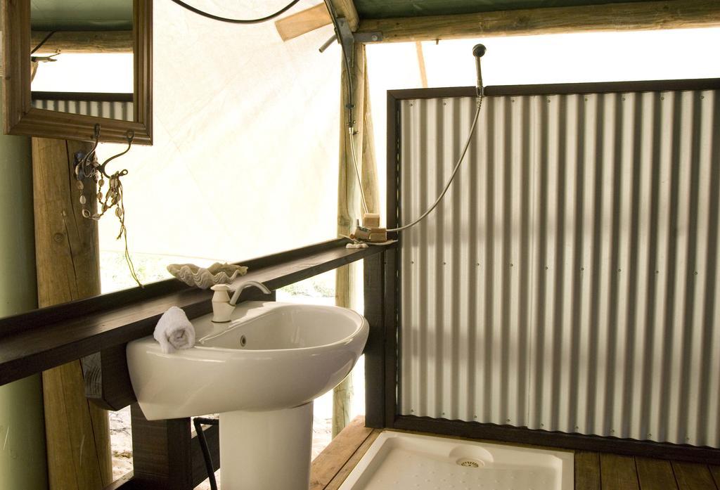 Luxury tent Sal Salis Ningaloo Reef
