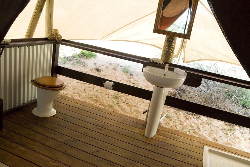Luxury tent Sal Salis Ningaloo Reef 4*